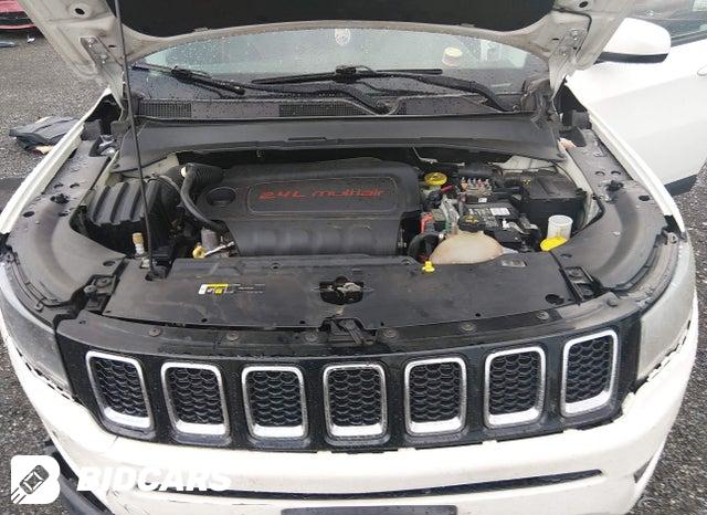 3C4NJDBB3JT175808 2018 Jeep Compass photo no. 10