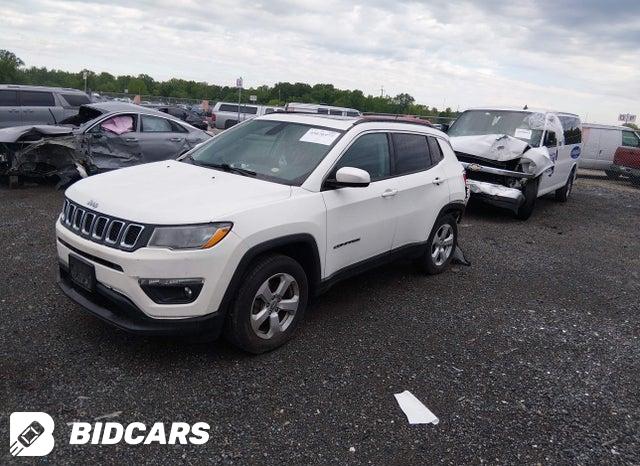 3C4NJDBB3JT175808 2018 Jeep Compass photo no. 2