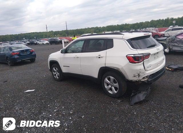 3C4NJDBB3JT175808 2018 Jeep Compass photo no. 3