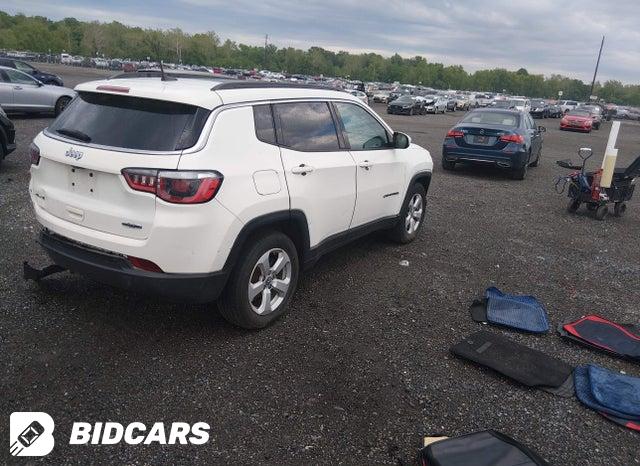 3C4NJDBB3JT175808 2018 Jeep Compass photo no. 4