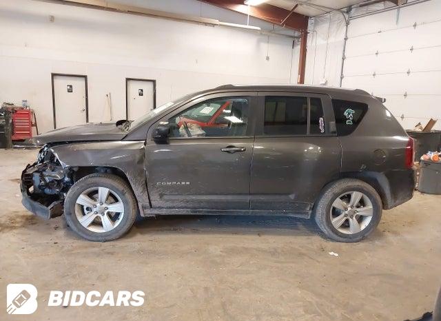 1C4NJDBB7GD520465 2016 Jeep Compass photo no. 14