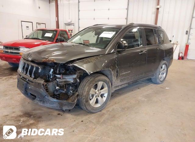 1C4NJDBB7GD520465 2016 Jeep Compass photo no. 2