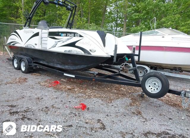 REC23658E516      2016 Caravelle Razor photo no. 1