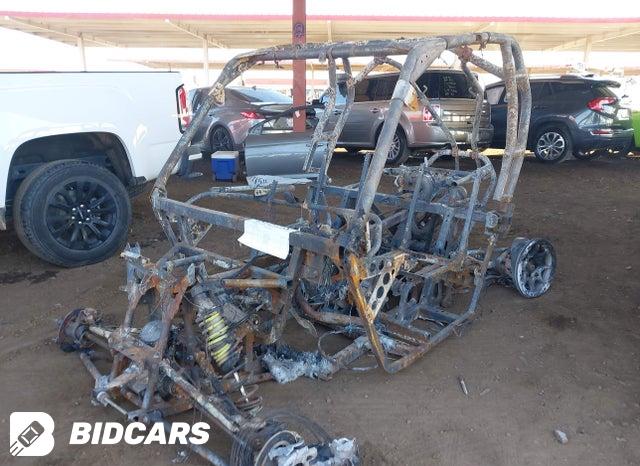 3JBPDAR24FJ000655 2015 Can-Am Maverick photo no. 2