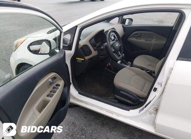 KNADM5A39E6333665 2014 KIA Rio photo no. 5