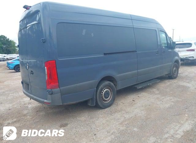 WD4PF1CD3KT012264 2019 Mercedes-Benz Sprinter 2500 photo no. 4