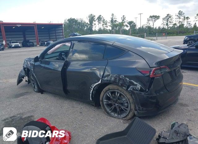 7SAYGDED1RF162285 2024 Tesla Model Y photo no. 3