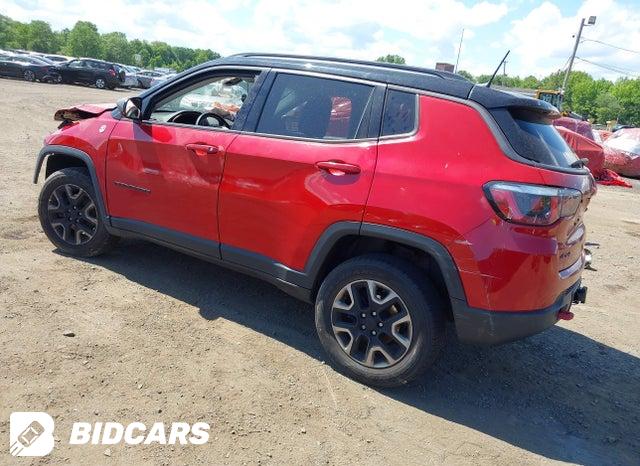 3C4NJDDB1JT361702 2018 Jeep Compass photo no. 3