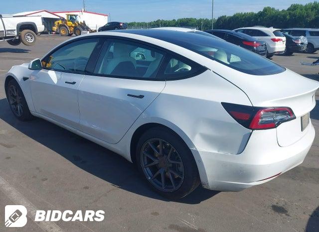 5YJ3E1EBXMF059692 2021 Tesla Model 3 photo no. 3