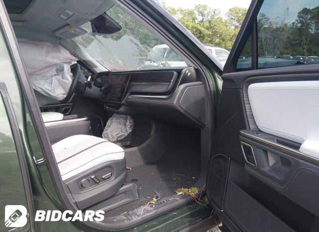 7PDSGABA6PN027516 2023 Rivian R1S photo no. 5