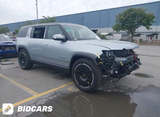 7PDSGBBAXSN052871 2025 Rivian R1S photo no. 1