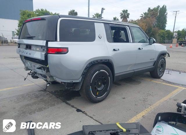 7PDSGBBAXSN052871 2025 Rivian R1S photo no. 4