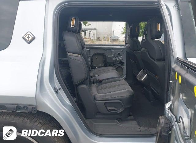 7PDSGBBAXSN052871 2025 Rivian R1S photo no. 8
