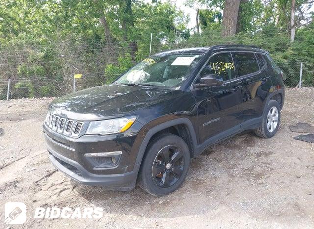 3C4NJDBB3JT201629 2018 Jeep Compass photo no. 2