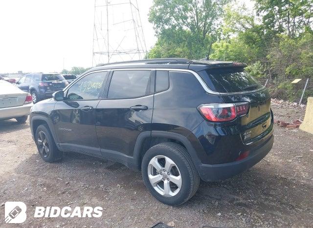 3C4NJDBB3JT201629 2018 Jeep Compass photo no. 3