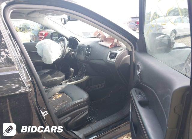 3C4NJDBB3JT201629 2018 Jeep Compass photo no. 5