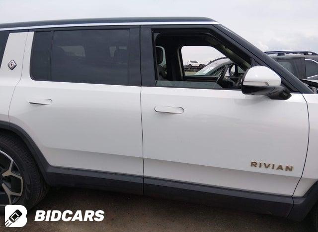 7PDSGABA6PN004916 2023 Rivian R1S photo no. 13