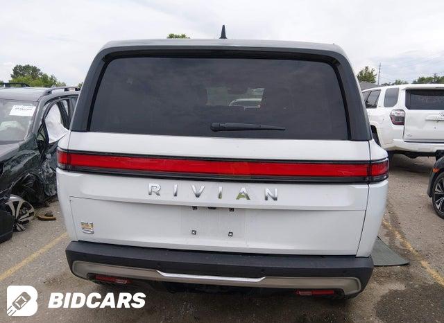 7PDSGABA6PN004916 2023 Rivian R1S photo no. 16