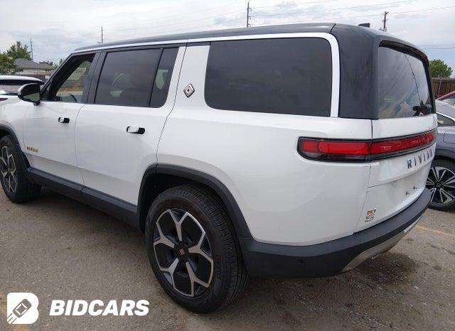 7PDSGABA6PN004916 2023 Rivian R1S photo no. 3