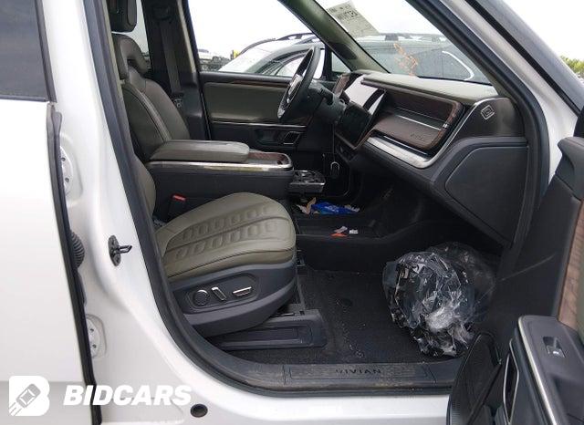 7PDSGABA6PN004916 2023 Rivian R1S photo no. 5