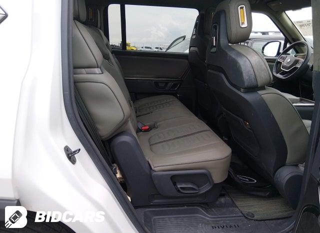 7PDSGABA6PN004916 2023 Rivian R1S photo no. 8