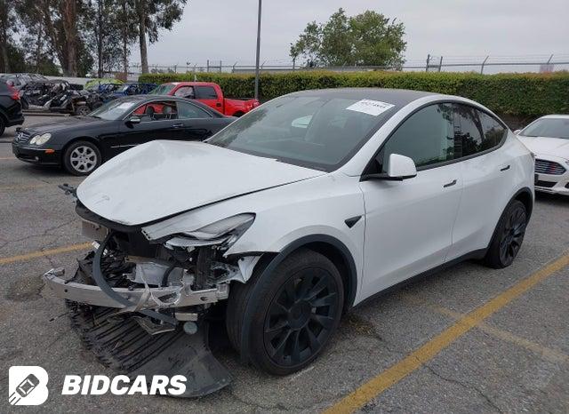 7SAYGDEE3NF433723 2022 Tesla Model Y photo no. 2