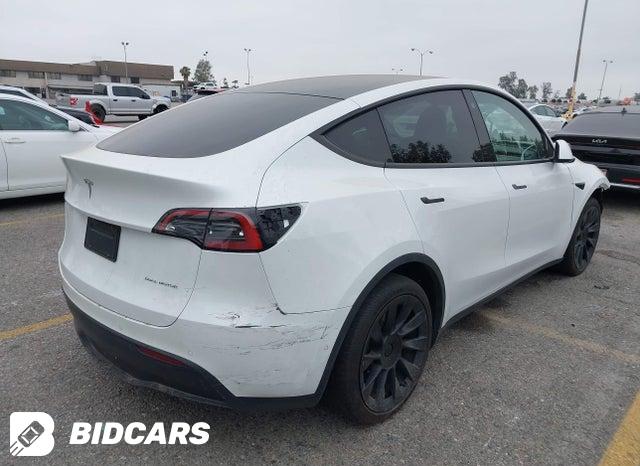 7SAYGDEE3NF433723 2022 Tesla Model Y photo no. 4