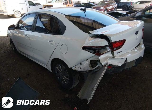 3KPA24AD7LE312965 2020 KIA Rio photo no. 3
