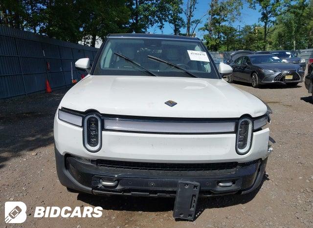 7PDSGABA6RN042505 2024 Rivian R1S photo no. 12