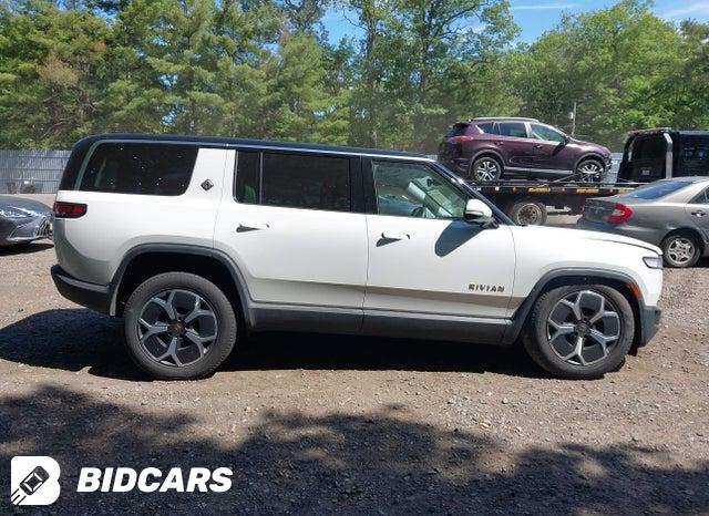 7PDSGABA6RN042505 2024 Rivian R1S photo no. 13