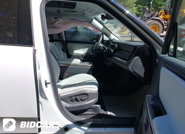 7PDSGABA6RN042505 2024 Rivian R1S photo no. 5