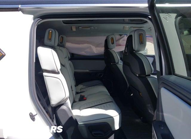 7PDSGABA6RN042505 2024 Rivian R1S photo no. 8