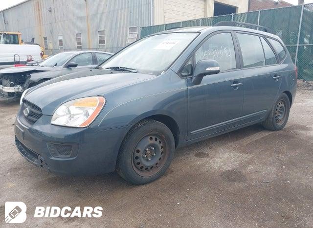 KNAHG8C80A7303770 2010 KIA Rondo photo no. 2