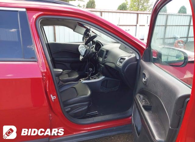 3C4NJDBB9KT592772 2019 Jeep Compass photo no. 5