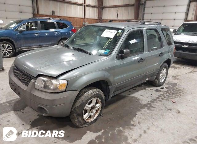 1FMYU92Z95KA55660 2005 Ford Escape photo no. 2