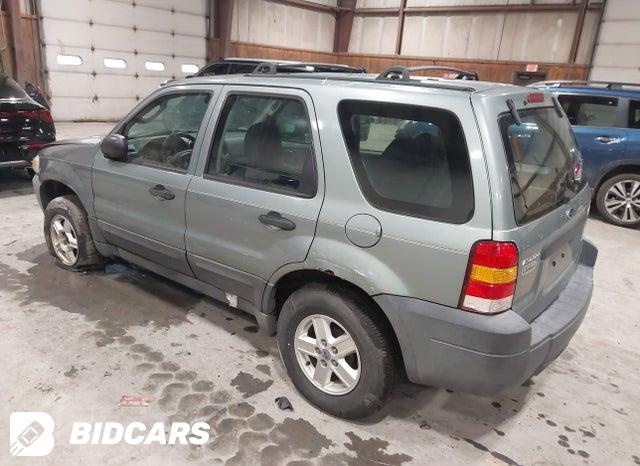 1FMYU92Z95KA55660 2005 Ford Escape photo no. 3