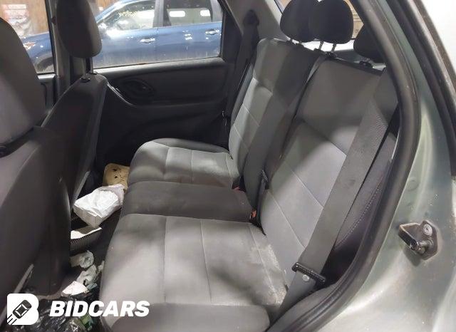 1FMYU92Z95KA55660 2005 Ford Escape photo no. 8