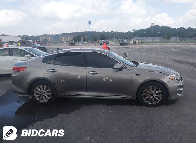 5XXGU4L39GG045317 2016 KIA Optima photo no. 13