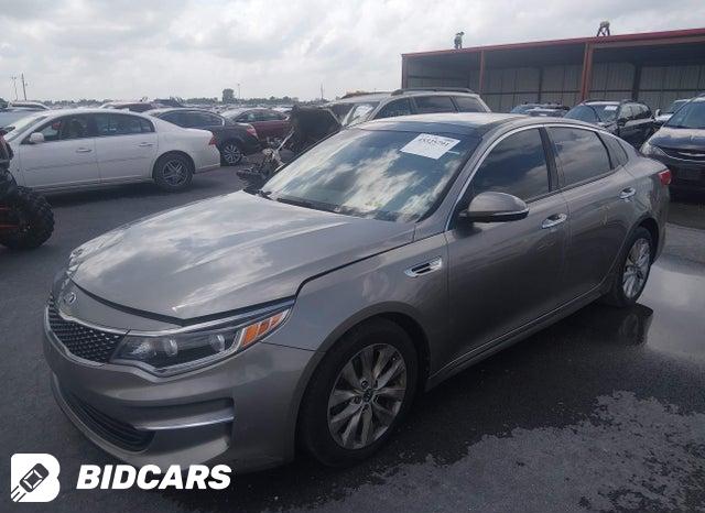 5XXGU4L39GG045317 2016 KIA Optima photo no. 2