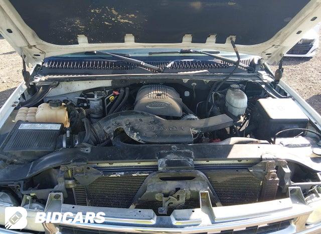1GNEC16Z95J242559 2005 Chevrolet Suburban 1500 photo no. 10
