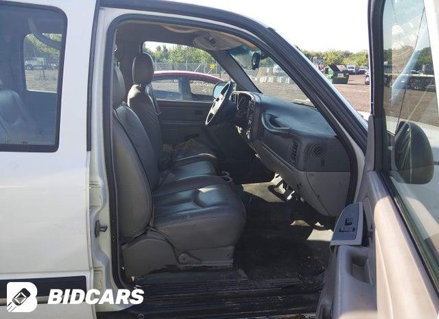 1GNEC16Z95J242559 2005 Chevrolet Suburban 1500 photo no. 5