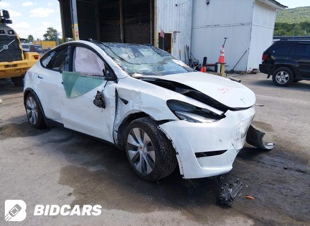 7SAYGDEE4PA107607 2023 Tesla Model Y photo no. 1