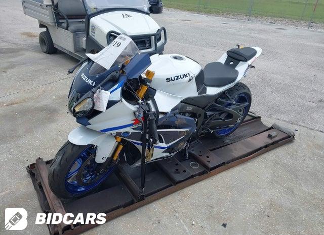 JS1DM11M4P7100126 2023 Suzuki GSX-R1000 photo no. 2