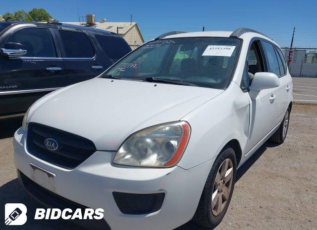 KNAFG526887125848 2008 KIA Rondo photo no. 2