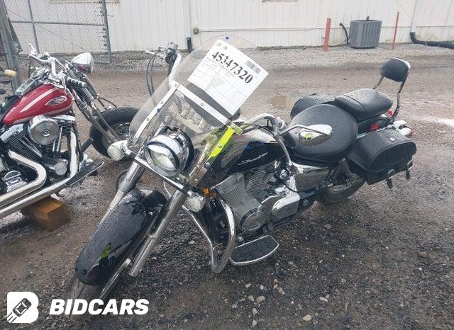 JH2RC50799K000094 2009 Honda VT750 photo no. 2