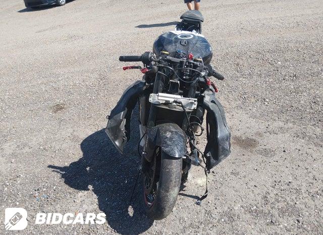 JS1DM11F3K7100015 2019 Suzuki GSX-R1000 photo no. 5