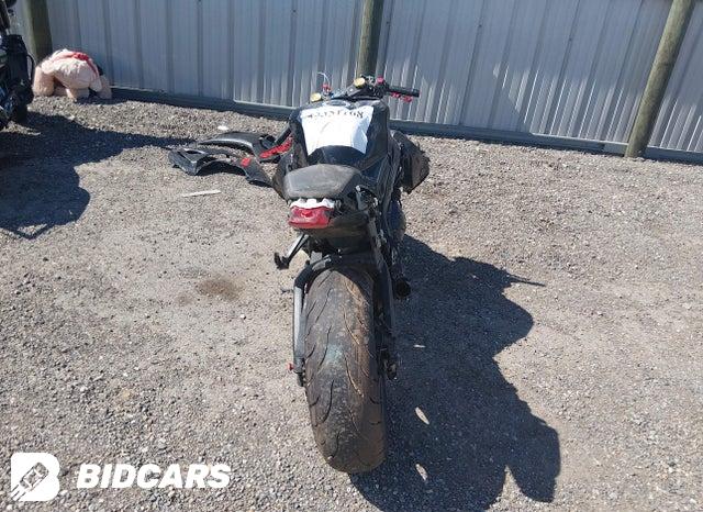 JS1DM11F3K7100015 2019 Suzuki GSX-R1000 photo no. 6