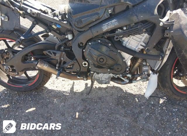 JS1DM11F3K7100015 2019 Suzuki GSX-R1000 photo no. 8