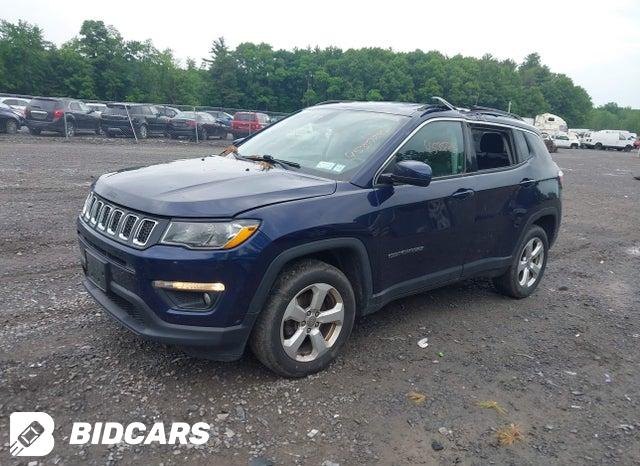 3C4NJDBB3JT100106 2018 Jeep Compass photo no. 2