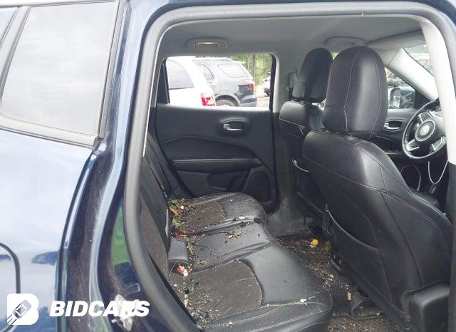 3C4NJDBB3JT100106 2018 Jeep Compass photo no. 8